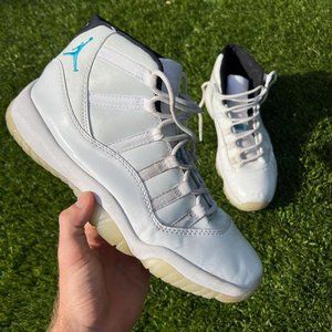 Air Jordan 11 Retro Legend Blue